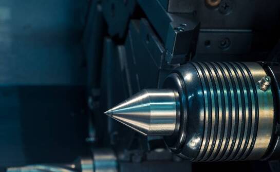 Wpływ precyzji technologii CNC na jakość i estetykę ogrodzeń metalowych