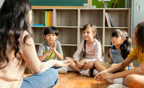 Metody nauczania angielskiego jako drugiego języka w dwujęzycznym przedszkolu