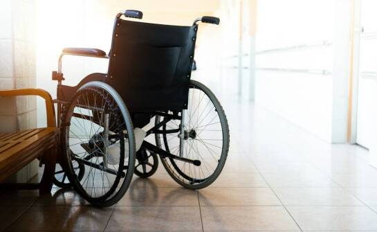 Jakie inwalidzkie wózki oferuje sklep medyczny?