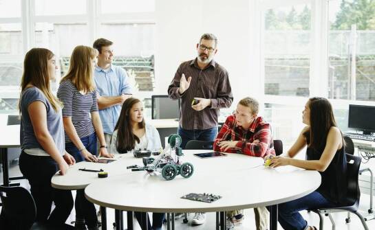 Dlaczego warto wybrać niepubliczne liceum dla młodzieży z orzeczeniem o potrzebie specjalnego kształcenia?