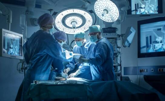 W jakich przypadkach zastosowanie znajdują operacje robotem da Vinci?