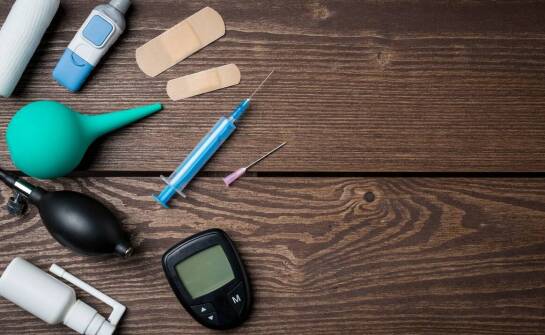 Znaczenie odpowiedniego doboru medycznego sprzętu dla domowej opieki zdrowotnej