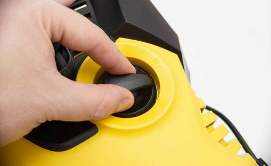 Zastosowanie trójramiennego systemu dysz w kabinowych myjkach ciśnieniowych