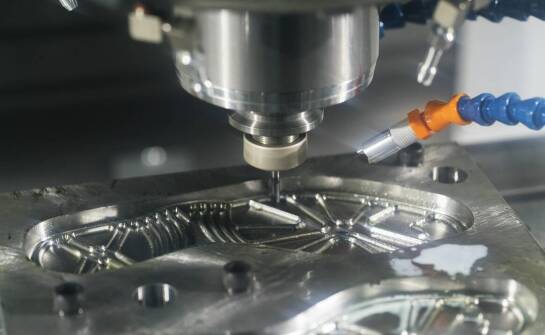 Frezowanie CNC w kontekście produkcyjnych ekologicznych rozwiązań