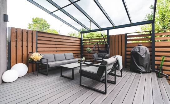 Czy tarasy kompozytowe są odporne na uszkodzenia mechaniczne?