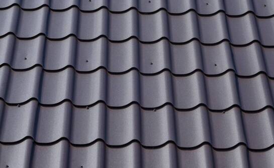 Blachodachówki – odporność na ekstremalne warunki pogodowe