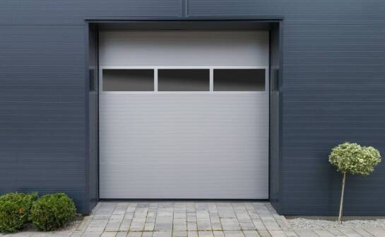 Bramy segmentowe: najważniejsze aspekty wyboru dla Twojego garażu