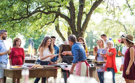 Jakie są zalety organizacji plenerowych imprez dla firm?