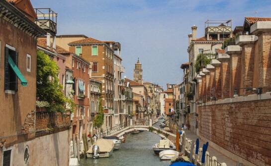 Jakie emocje towarzyszą pielgrzymom podczas wizyty w Włoszech?