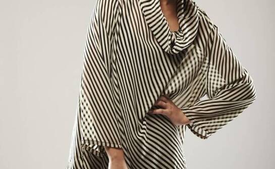 Nowoczesne podejście do damskich klasycznych bluzek: jak je stylizować?