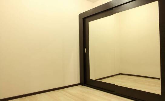 Wpływ okrągłych luster na nowoczesny design wnętrz