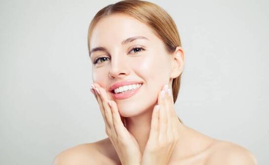 Innowacyjny peeling wodorowy – sposób na głębokie oczyszczenie skóry twarzy