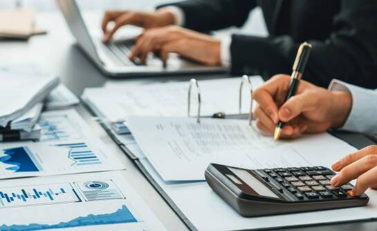 Zrozumienie specyfiki księgowości na ryczałcie dla małych firm