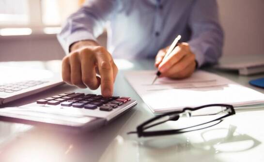 Czy z odszkodowania trzeba się rozliczyć w urzędzie skarbowym?