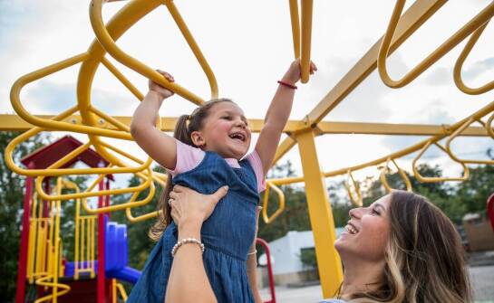 Wpływ bezpiecznych konstrukcji na rozwój dzieci na placach zabaw osiedlowych