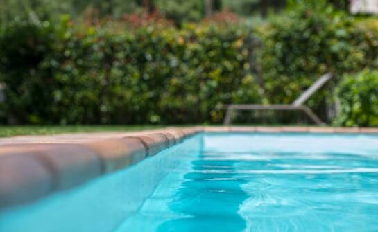 Der Einfluss eines Gartenpools auf die Ästhetik und den Wert der Immobilie