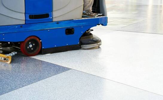 Czym kierować się przy wyborze szorowarki do specjalnych zadań?