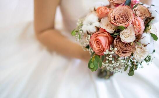 Jak przygotować się do sesji zdjęciowej w dniu ślubu?