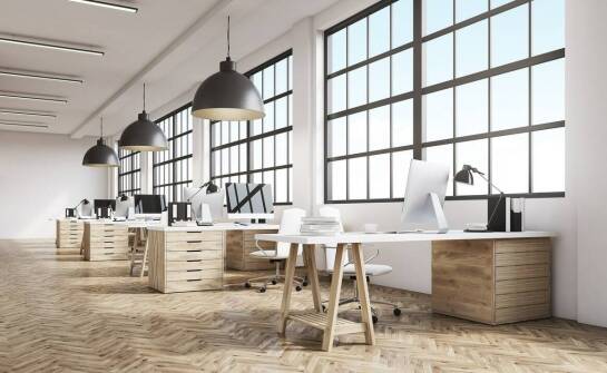 Dlaczego warto skorzystać z taniego sprzątania biur w okolicach?