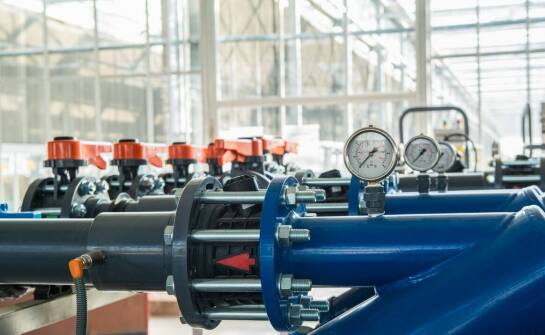 Mechaniczna odporność żeliwnych rur jako klucz do sukcesu w układaniu wodociągów