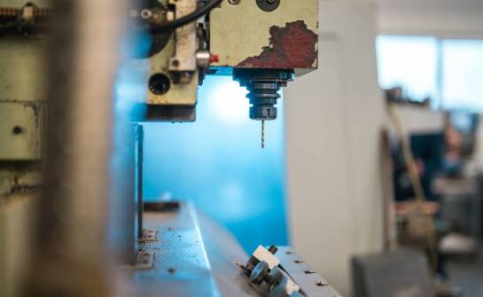 Etapy procesu frezowania liter