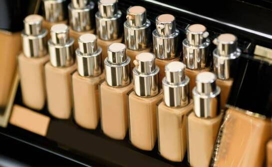 Sesje zdjęciowe dla kosmetyków: jak podkreślić unikalność produktów?