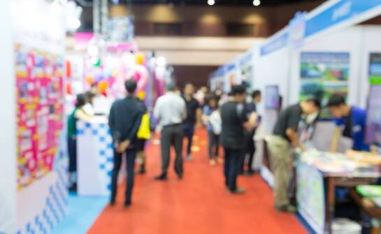 Ekspozytory a marketingowa efektywność – jakie modele warto wybrać?