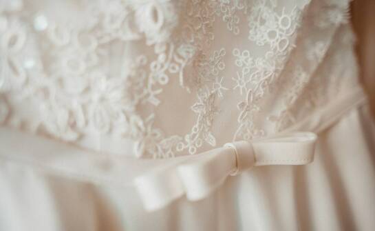 Rola obszyć w nadawaniu elegancji komunijnym albom