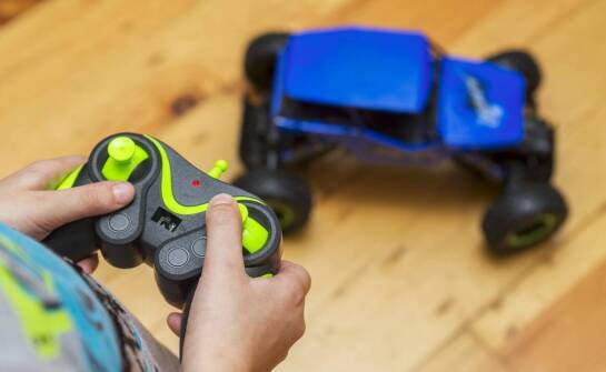 Jakie funkcje posiadają motoryzacyjne nowoczesne zabawki?