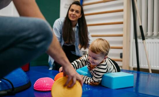 Rehabilitacja sensoryczna dla noworodków: jakie są cele jej?