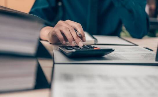 Prowadzenie księgi przychodów i rozchodów – jak zapewnić zgodność z przepisami?