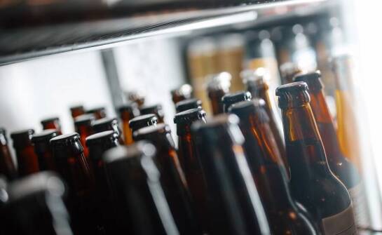 Dlaczego warto wybierać napoje bez konserwantów z hurtowni piwa?