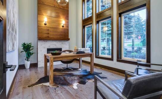 Ekologiczne aspekty wyboru bydlęcej skóry na podłogę