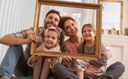 Rodzinna fotografia – jak uchwycić autentyczne chwile razem?