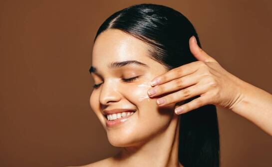 Jakie korzyści przynosi stosowanie kosmetyków przy skórze naczynkowej?