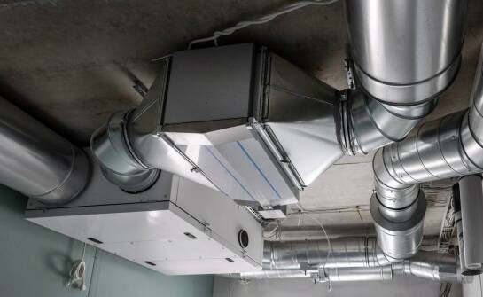 Zastosowanie tłuszczowych filtrów w systemach wentylacyjnych w gastronomii