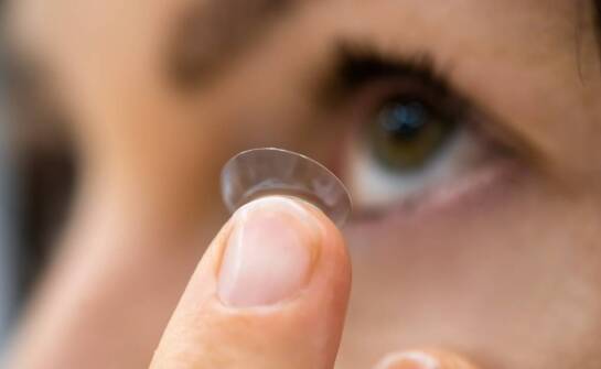Kiedy należy rozważyć zmianę kontaktowych soczewek na nowe?