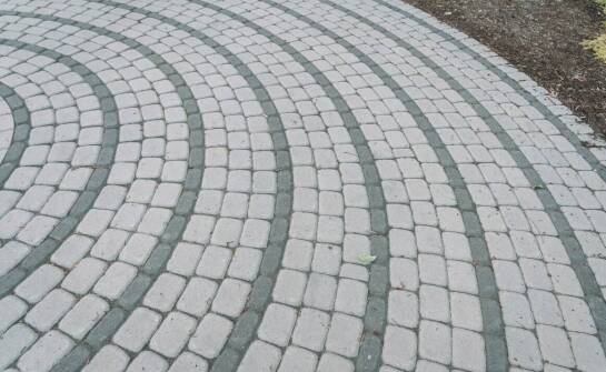 Dlaczego warto zainwestować w nawierzchniowy beton wysokiej jakości?