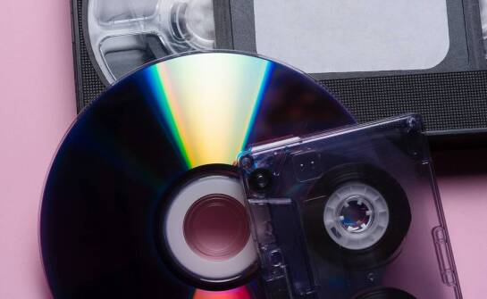 Znaczenie precyzji w nadrukach na płytach CD i DVD.