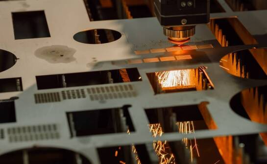 Aluminiowa blacha: optymalizacja ścieżek cięcia laserowego