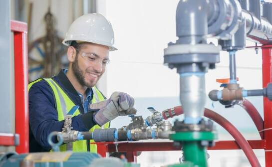 Jakie technologie wspomagają naprawę siłowników w przemysłowych maszynach?