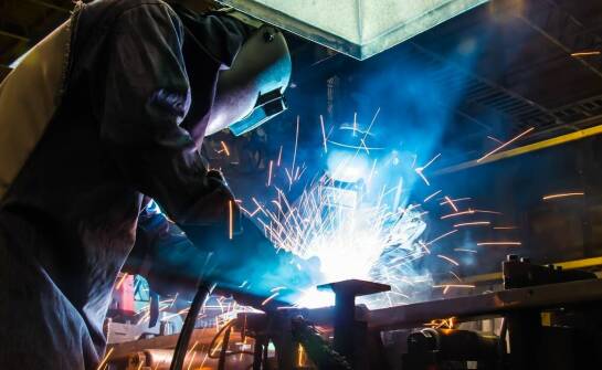 Napełnianie gazowych butli dla przemysłu spawalniczego – co oferujemy?