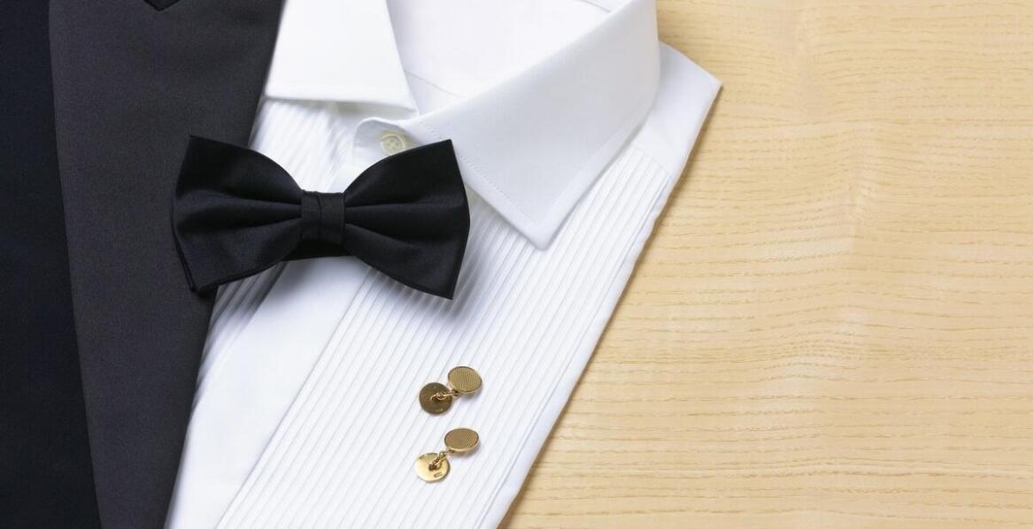 Czy okulary Persol PO3166S pasuj ą do formalnych stylizacji?