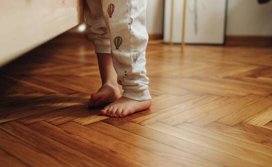 Kapcie: jak zapewniają stabilność dla małych stóp?