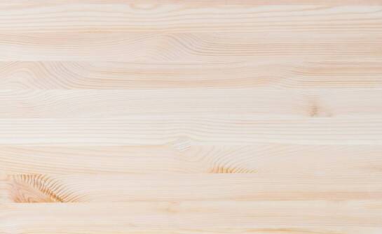 Porównanie procesów starzenia się modrzewiowego i sosnowego drewna