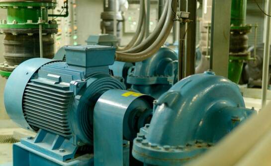Efektywność energetyczna membranowych pomp – jak obniżyć operacyjne koszty?