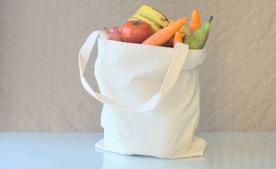 Reklamowa torba w kampaniach promocyjnych – co warto wiedzieć?