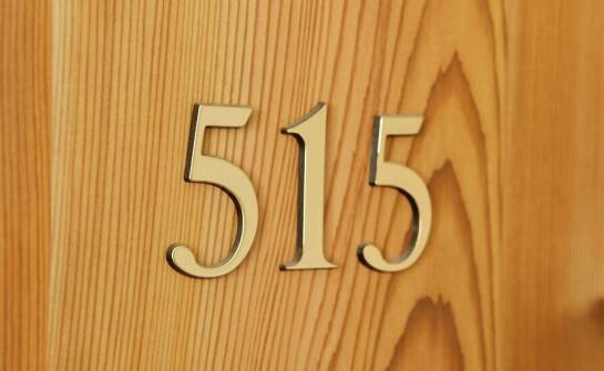 Sztuka wyboru: jakie metalowe litery najlepiej pasują do Twojego domu?