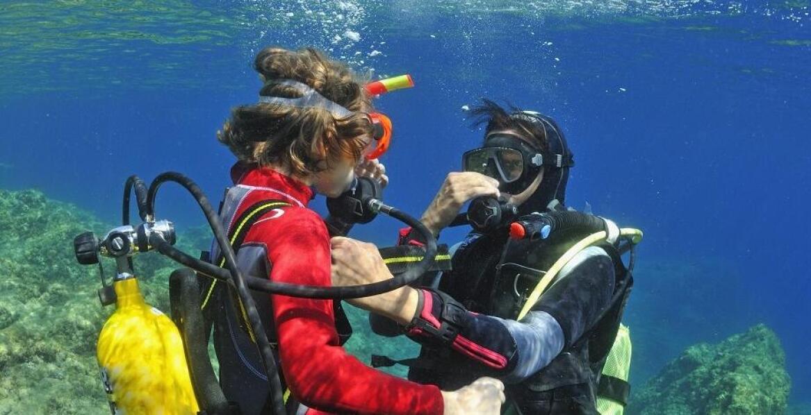 Jakie doświadczenia oferują dzieciom kursy nurkowania pod okiem profesjonalistów?