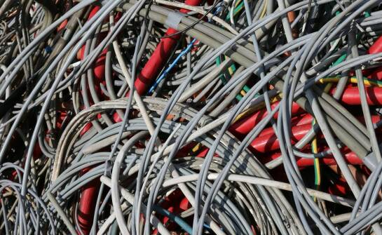 Jakie są najważniejsze aspekty prawne związane z odbiorem elektrośmieci?